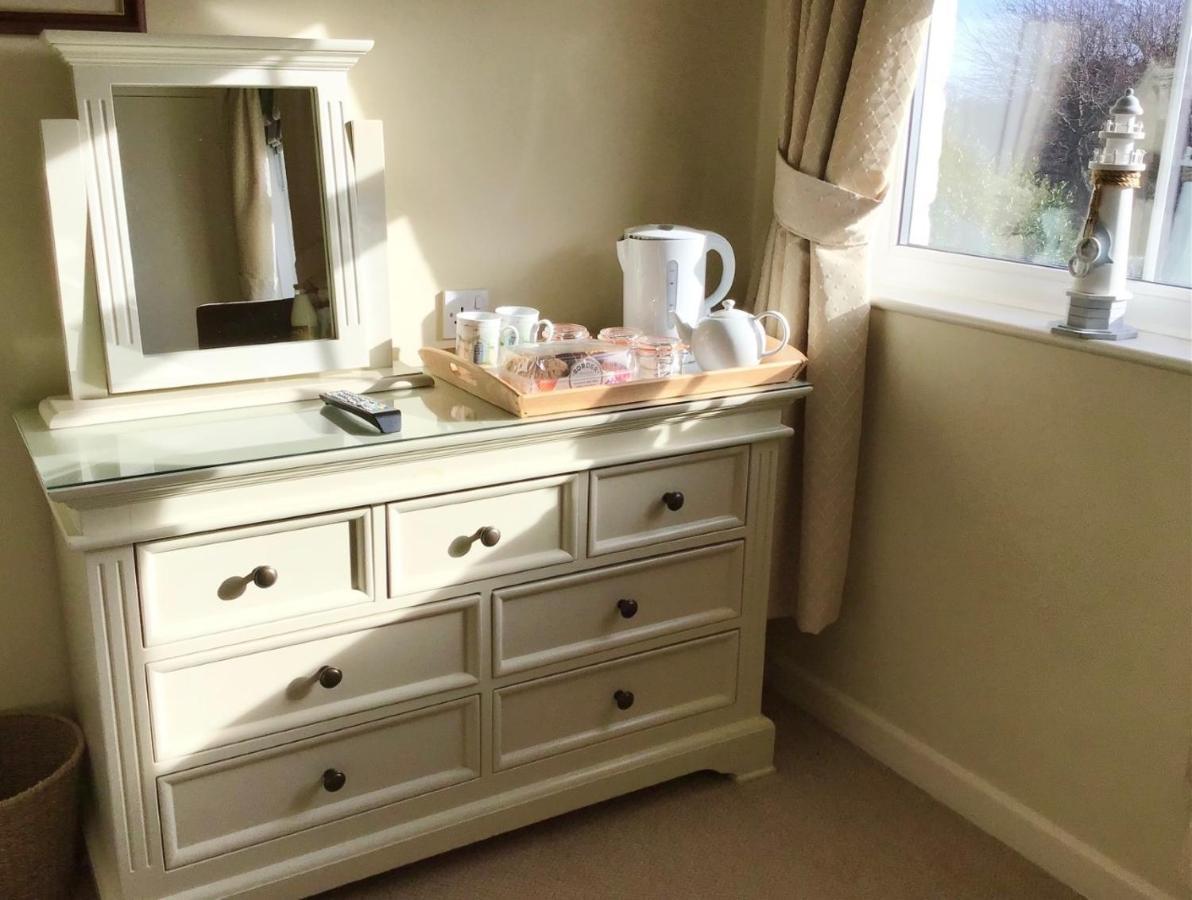 Hotel Fernbank Shanklin Esterno foto