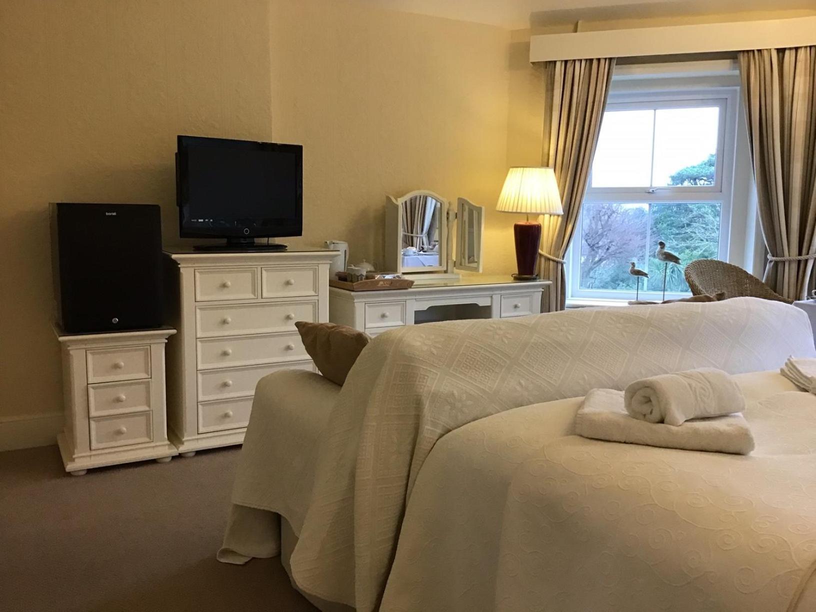 Hotel Fernbank Shanklin Esterno foto